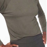 Athleta Topanga Top Long Sleeve Mesh Back Athletic Yoga Gym Dusty Olive Sz M Photo 0