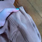 Alo Yoga  LOW KEY PINK WIDE SLEEVE HOODIE SWEATSHIRT SIZE Small Photo 5