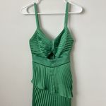 Abercrombie & Fitch  TIERED PLEATED MIDI dress in green spruce Size: XS Tall Photo 4