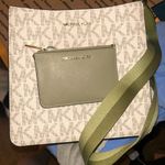 Michael Kors NWOT  Messenger Crossbody Handbag Monogram Canvas Green Leather Photo 13