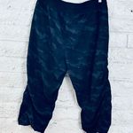 Spyder Active Women's Capri camu Size XL new Photo 6