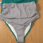 Cupshe B44 New Women’s  1pc Swimsuit Green Black & White Striped Size Medium Photo 2