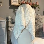 Me Jane  Cream Off White Sherpa Wrap Stole Faux Fur Vest Plush Womens XS Shrug Photo 8