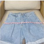 Abercrombie & Fitch  The Pleated Ultra High Rise Short 7" Photo 5