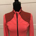 Lululemon  jacket . Photo 4