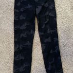Yogalicious LUX Black Camo Leggings Photo 0