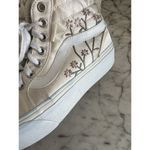 Vans  Womens Fillmore High Top Sneaker Shoes Size 6.5 Satin Floral Embroidered Photo 4