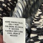 Fever Boudre Black White Crinkle Pleated Pull Photo 13