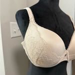 Victoria's Secret Victoria Secret Body by Victoria Perfect Shape Nude Lace Scallop Detail Bra 38DD Photo 4