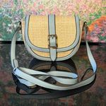 EUC Izzy & Ali Straw/Vegan Leather Crossbody or Shoulder Bag Tan Photo 0