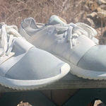 Adidas  Tubular Viral Sneaker Sz 7.5 White/chalk Photo 0