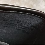 Clarks  Cushion Soft Leather Ballet Flats Shoes Women’s 7.5 Flower metallic Photo 4