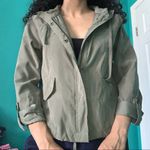 green military jacket Photo 4
