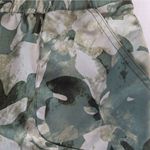 Chico's Zenergy Golf Tennis Neema Skort Camo Olive Green Leaf 0.5 - S/6 NWT New Photo 3