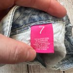 Almost Famous Y2k Mid Rise Denim Jean Shorts Women’s 7 Distressed Raw Hem Fringe Photo 6