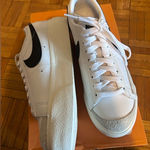 Nike  Blazer Low Platform Photo 0