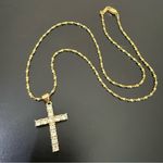 Vintage 24KGL Gold Layered Twisted Chain Rhinestone Cross Pendant Necklace 4g. Photo 5