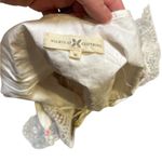 Nightcap  Clothing Women Top Size M NWOT White Floral 100% Cotton Sleeveless Photo 2