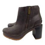 Sorel  Blake Distressed Ankle Waterproof Leather Boots in Blackened Brown Size 7 Photo 1