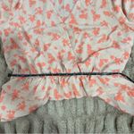 Kaileigh Size 2XL Coral Cream Floral Faux Wrap V-Neck Peplum Blouse Business Photo 7