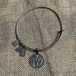 Wind & Fire “Flip Flop” Dangle Charm Bracelet Photo 0