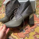 Hispanitas Croc Photo 0