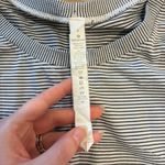Lululemon  Women’s Swiftly Tech Black White Stripe Short Sleeve Top Size 6 Photo 3