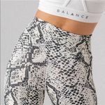 Balance Athletica  Vitality Leggings Large Cream Size Med Photo 10