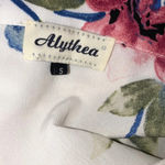 Alythea  size small white floral flirty crop top Photo 3