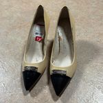 Coach NWD  Zan Pointed Toe Pumps Size 6.5B Tan & Black Leather Heels Photo 2