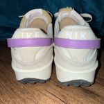 Nike Waffle Debut Women’s Sneakers – Summit White/Light Violet – Size 9 Photo 4