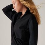 Athleta  Triumph Hybrid Half Zip Sweatshirt black size small Photo 0