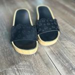 Just Fab Women’s Wavy Eyelet Platform Sandals in Caviar Black Sz 5 1/2 Photo 2