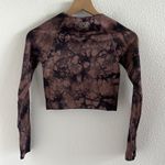 PINK - Victoria's Secret Victoria's Secret Pink Active Cropped Stretch Long Sleeve Top Dark Tie Dye Small Photo 5