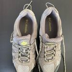 Columbia  Gray Women's Athletic Shoes Photo 3