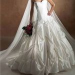 Maggie Sottero wedding dress size 8. White Photo 0