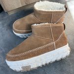 UGG NEW  Venture Daze Ultra Mini Ankle Boot Platform Unisex Women’s 12 Men’s 11 Photo 1