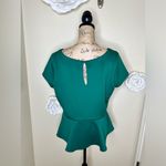 Bisou Bisou NTM:  Short Sleeve Emerald Green Peplum Waist Blouse in Size XL Photo 9