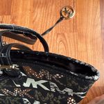 Michael Kors Jet Set Travel Medium Carryall Tote Designer Animal Print Gold Used Photo 6