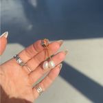 Pearl drop huggies Gold Photo 1