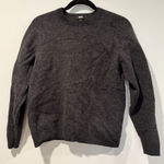 Uniqlo  Sweater Women Medium Dark Grey 100% Wool Stretch Travel Minimalist Casual Photo 0