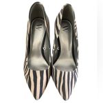 Worthington Office Siren Heels 9.5 Black White Stripe Animal Print Pointed Toe Photo 1