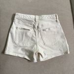 Universal Threads Cream Shorts Photo 3