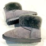 WARM COMFY SHEEPSKIN BOOTIES ⛄️❄️ Gray Size 9 Photo 0