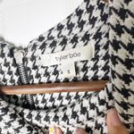 Tyler Boe Houndstooth Mock Neck Cowl Neck Shift Dress Size Small Bell‎ Sleeves Black Photo 1