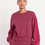 Old Navy NWT  crewneck Photo 0