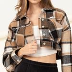 HYFVE Size Medium Cropped Plaid Flannel Shacket Jacket Teal Tan Back Buttons Photo 2