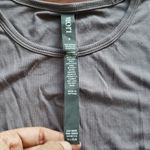 Vuori  Womens Purple Ribbed Chco Feminine Athleisure Cove Twist Top Size Small Photo 2