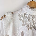 Elliatt NWT Padova Long Sleeve Lace Top in White Size Small Photo 3
