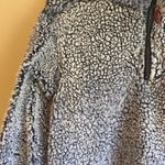 Properly Tied  small pullover Photo 2